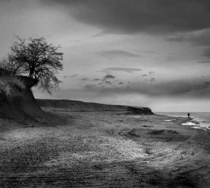 photo "On edge" tags: black&white, landscape, 