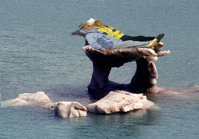 photo "Asleep on an Iceberg" tags: humor, travel, 