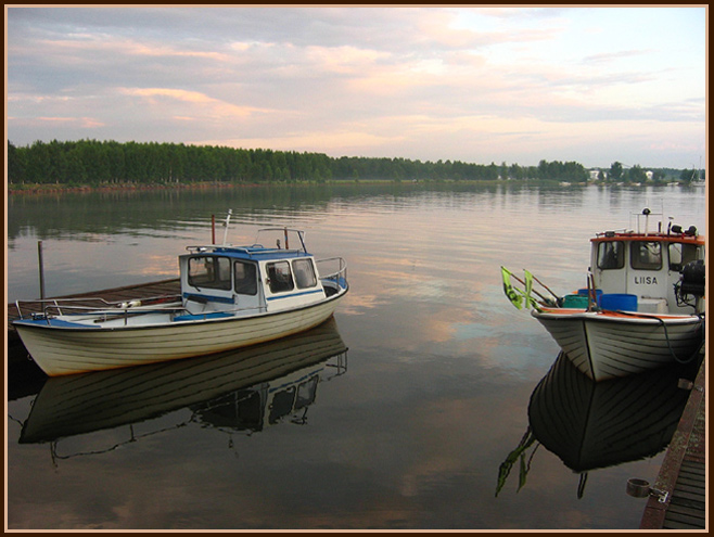 photo "Lonely boats" tags: landscape, sunset, water