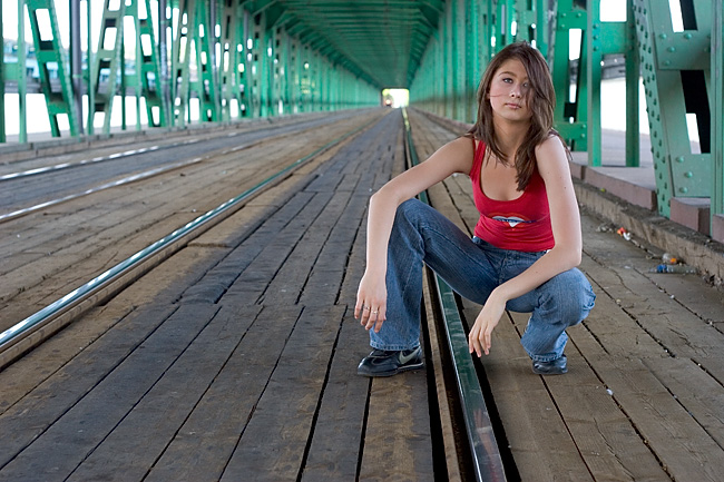 photo "under the bridge..." tags: portrait, misc., woman