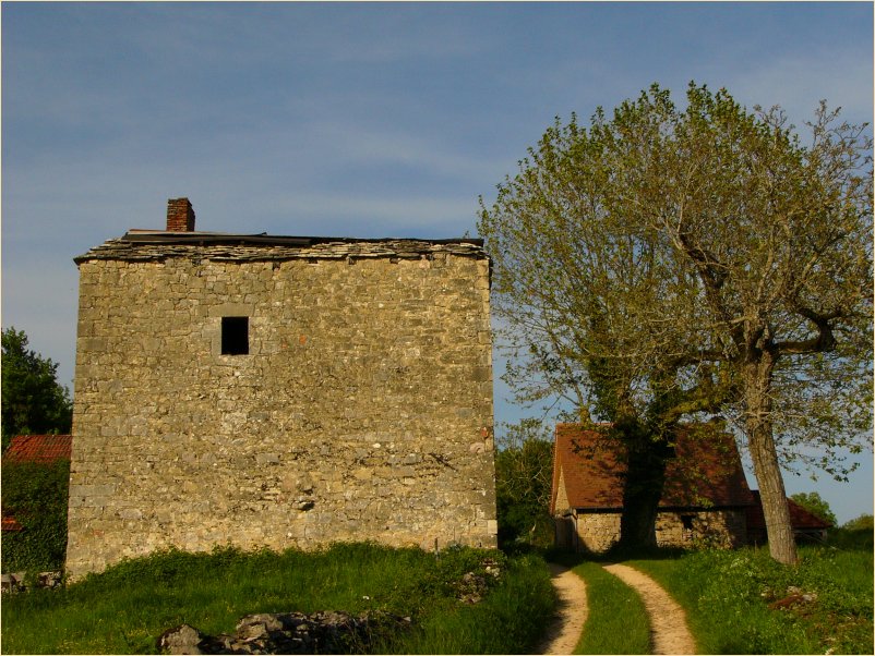 photo "Hamlet composition" tags: landscape, travel, Europe, spring