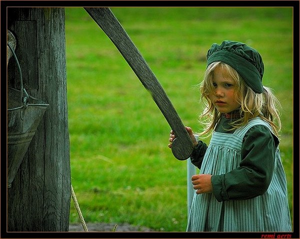 photo "girl in green" tags: portrait, children