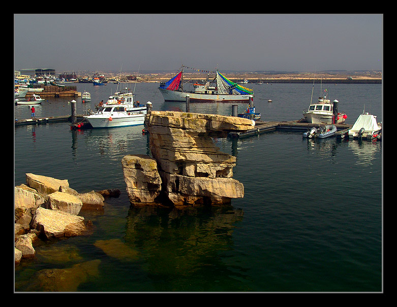 photo "Harbour Rock" tags: landscape, summer, water