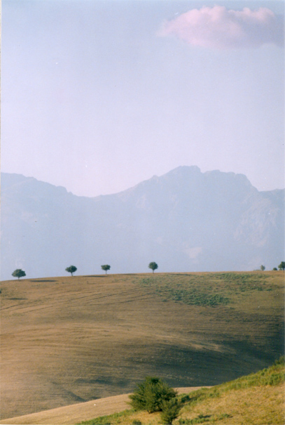 photo "Landscape with a cloud." tags: landscape, mountains