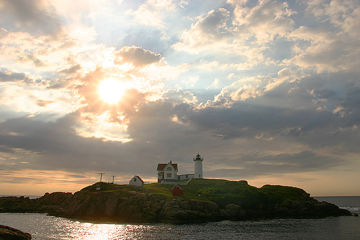 photo "Cape Neddick Lighthouse" tags: architecture, landscape, clouds