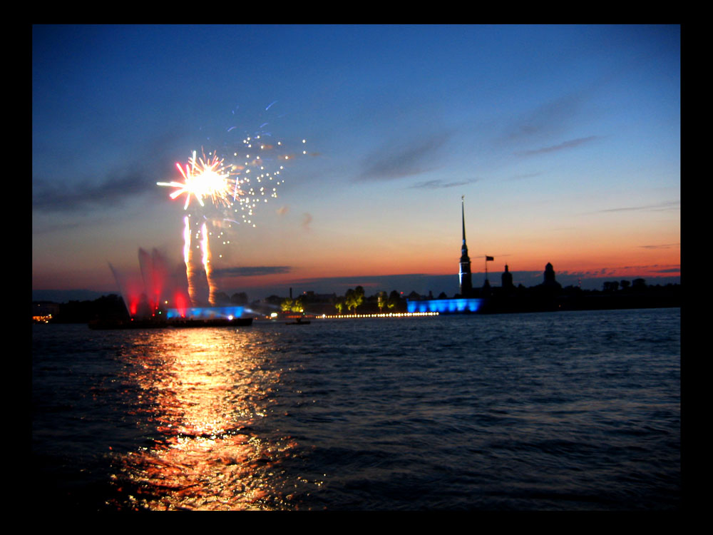 photo "Salute to graduates" tags: architecture, landscape, night