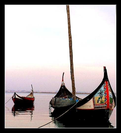 photo "Boats 2" tags: macro and close-up, landscape, water