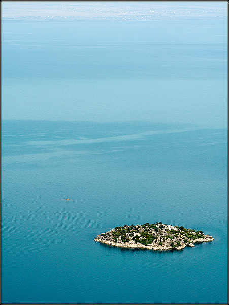 photo "Island" tags: landscape, travel, Europe, water