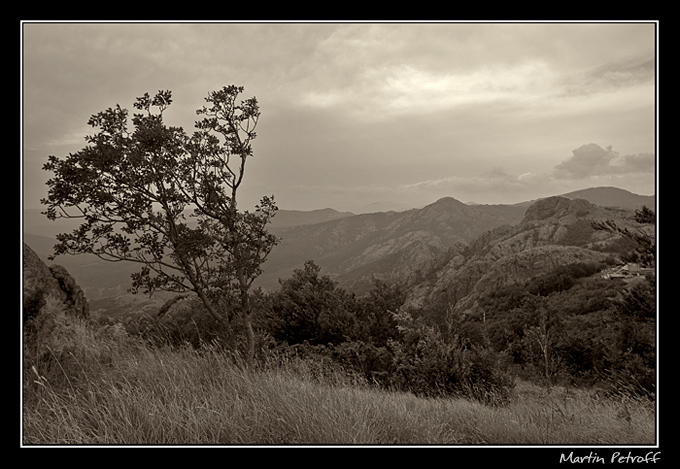 photo "***" tags: landscape, black&white, mountains