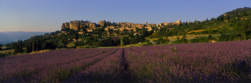 photo "Saignon, Vaucluse" tags: architecture, travel, landscape, Europe