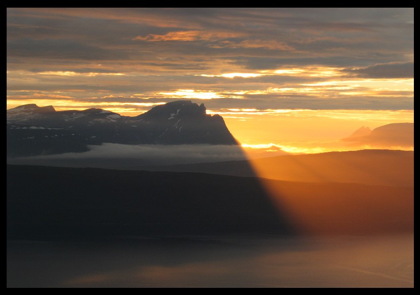 photo "Narvik- 23h00" tags: landscape, sunset