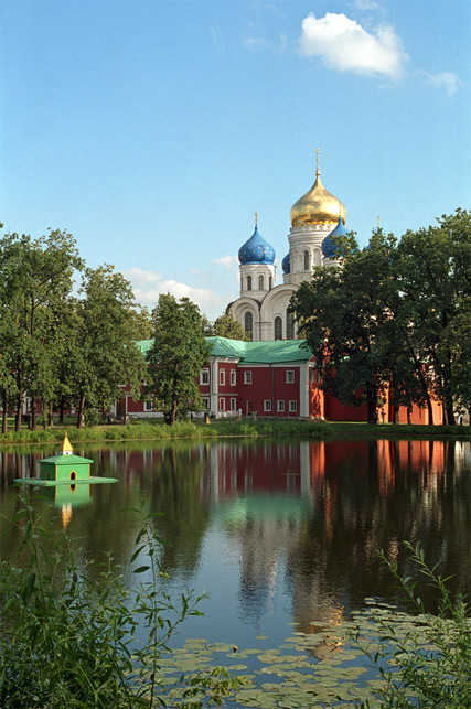 photo "Monastic pond" tags: architecture, landscape, 