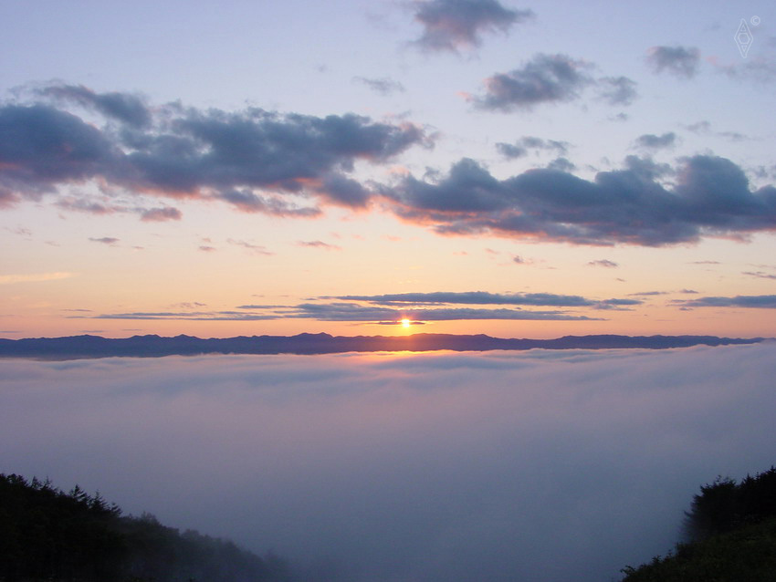 photo "The sky was under our feet" tags: landscape, clouds, sunset