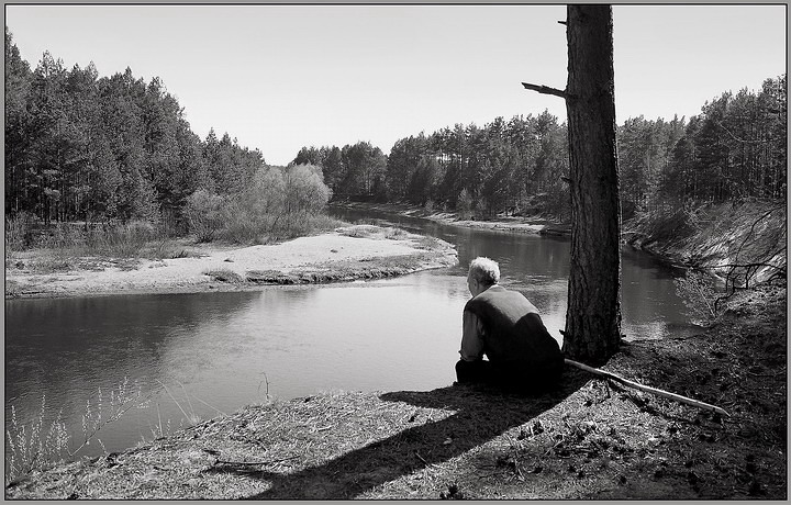 photo "at the river" tags: black&white, 
