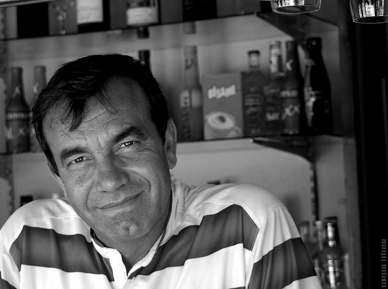 photo "barman" tags: black&white, portrait, man