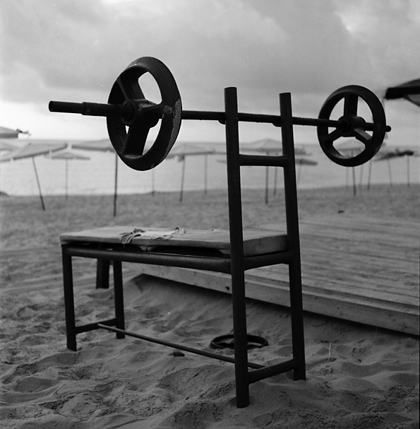 photo "Muscle beach" tags: black&white, 