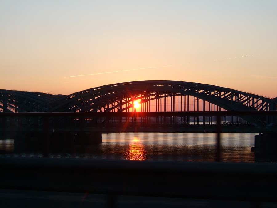 photo "To Wilhelmsburg across the Elbe" tags: travel, landscape, Europe, sunset