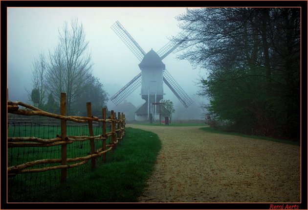 photo "windmill" tags: landscape, architecture, spring