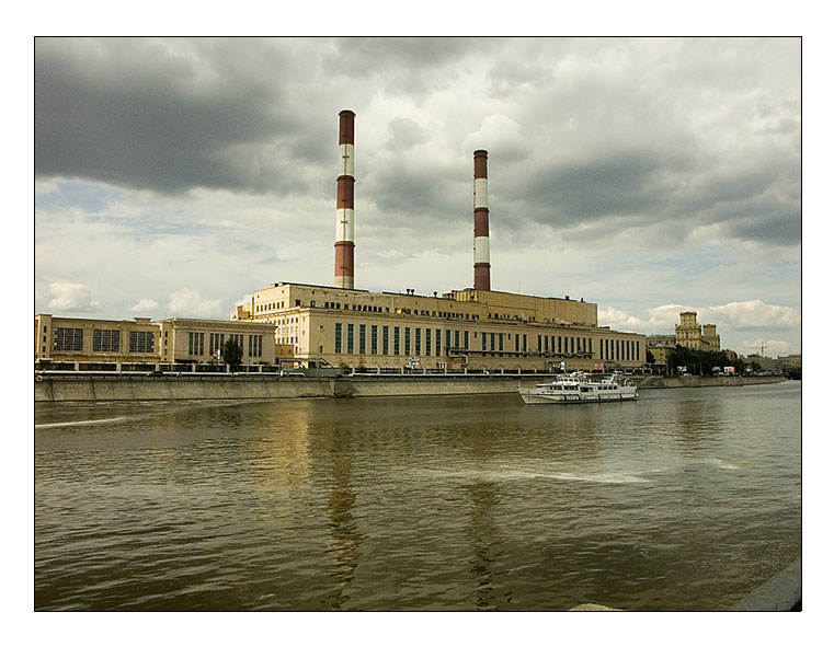 фото "Московские зарисовки №7 - Фабрика тепла" метки: архитектура, пейзаж, вода