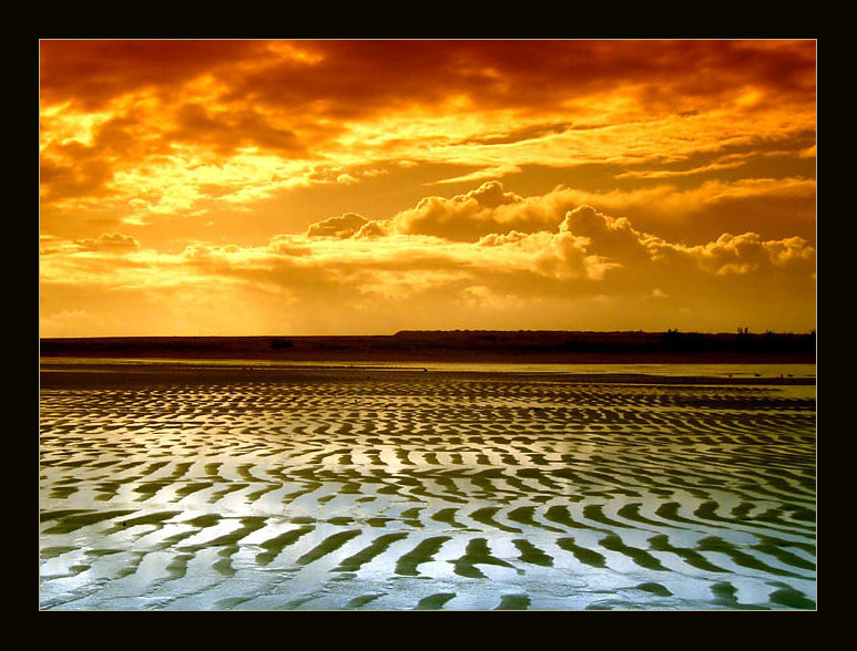 photo "water pattern" tags: landscape, clouds, water