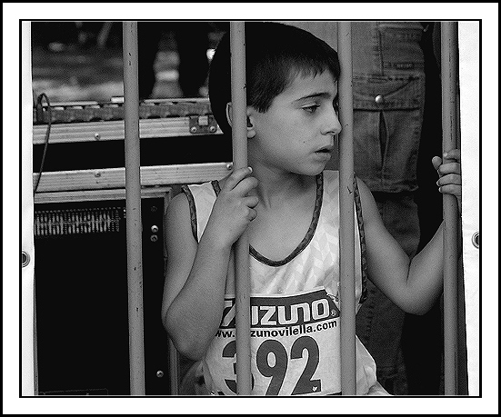 photo "Sad... :(" tags: black&white, reporting, 