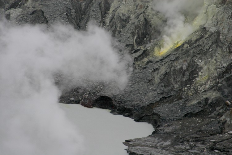photo "Paos Active Volcano" tags: reporting, travel, 