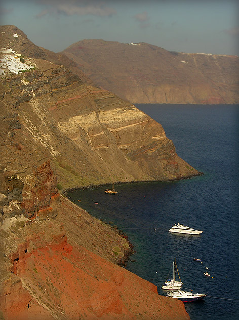 photo "Cliffs of Santorini" tags: landscape, mountains, water