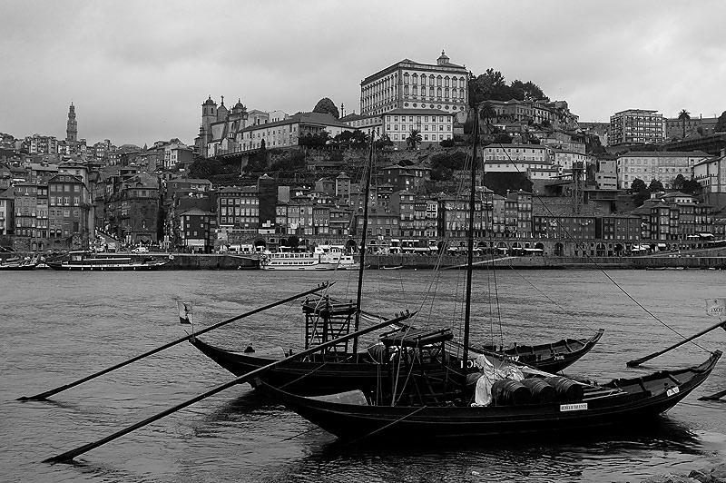 photo "Rabelos in Douro river" tags: travel, architecture, landscape, Europe