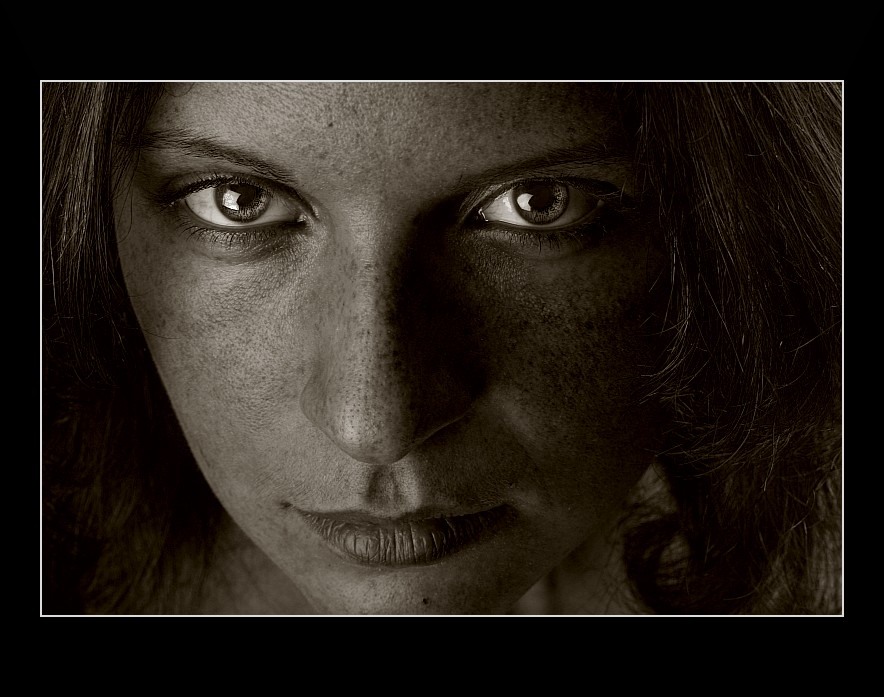 photo "our darkness" tags: portrait, black&white, woman