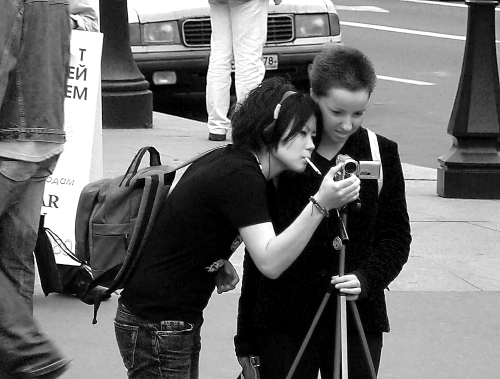 photo "Street video" tags: reporting, black&white, 