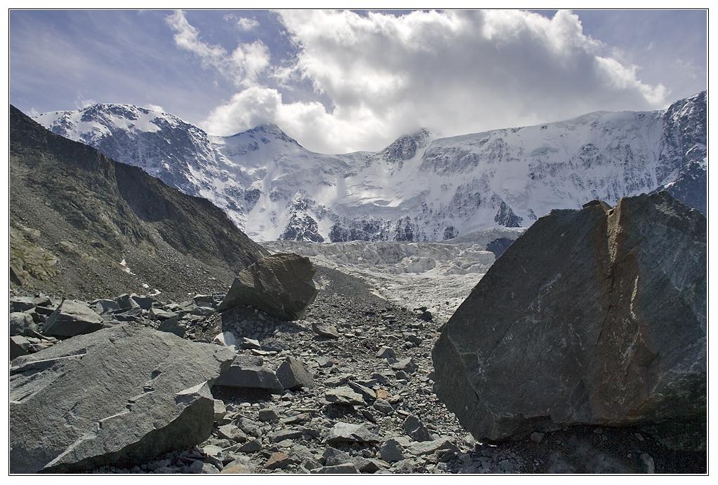 photo "Wall" tags: landscape, clouds, mountains