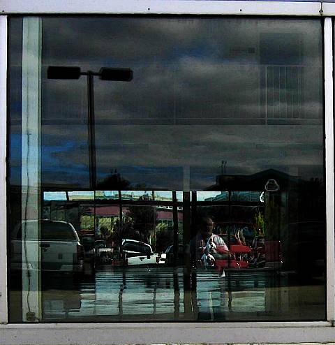 photo "Self Portrait on Car Dealer Row" tags: portrait, 