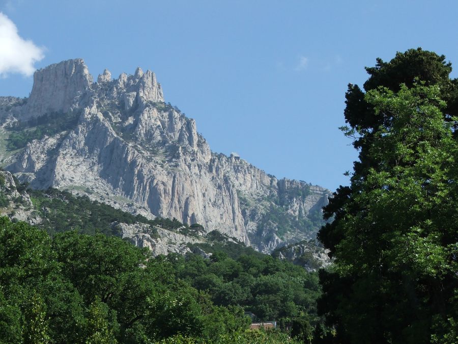 photo "The Mountain" tags: landscape, mountains, summer