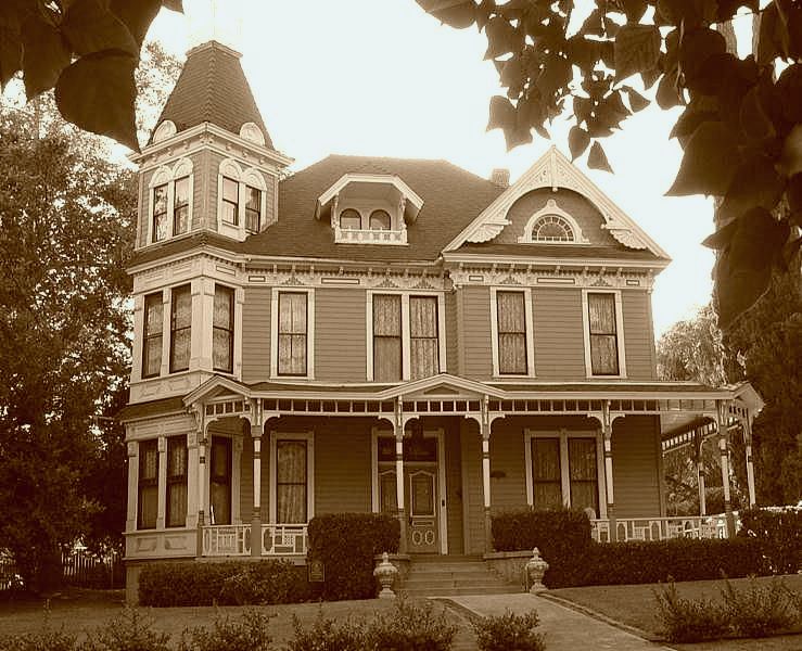 photo "Victorian" tags: architecture, old-time, landscape, 