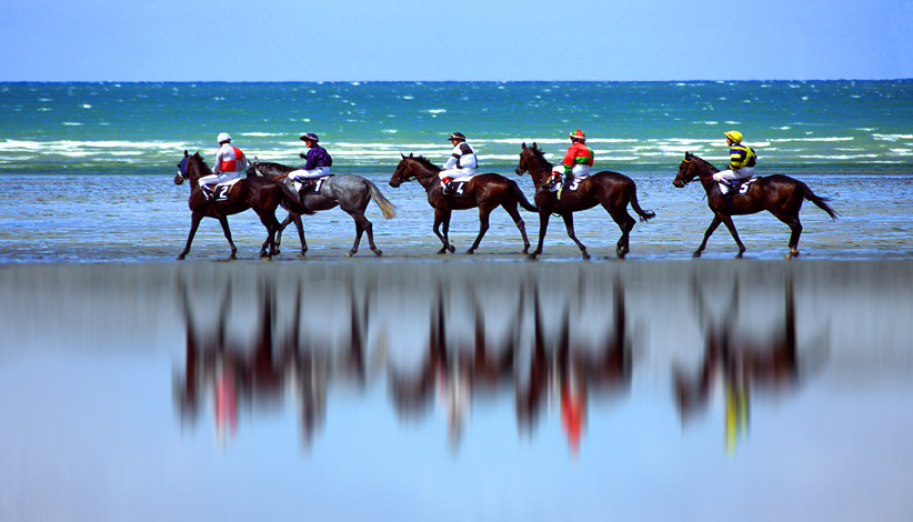 photo "On the beach" tags: reporting, 