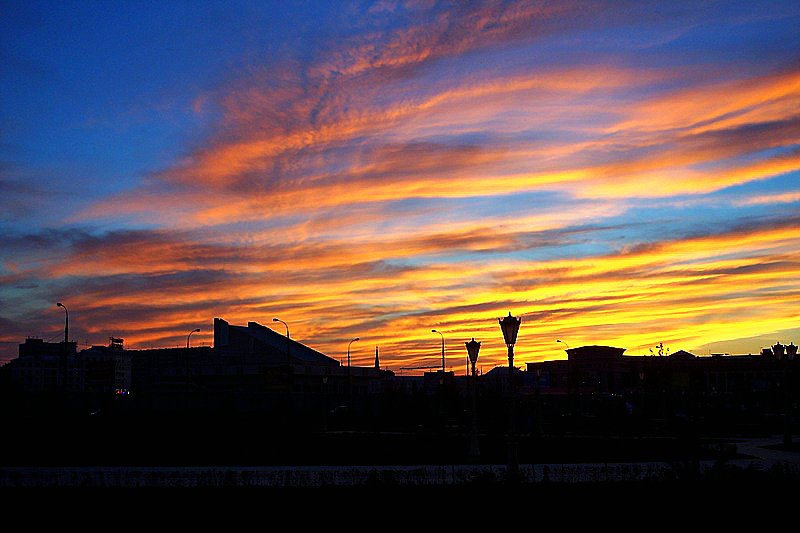 photo "On city there comes night darkness" tags: landscape, clouds, sunset