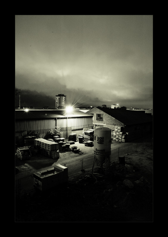 photo "night befor rain." tags: black&white, architecture, landscape, 