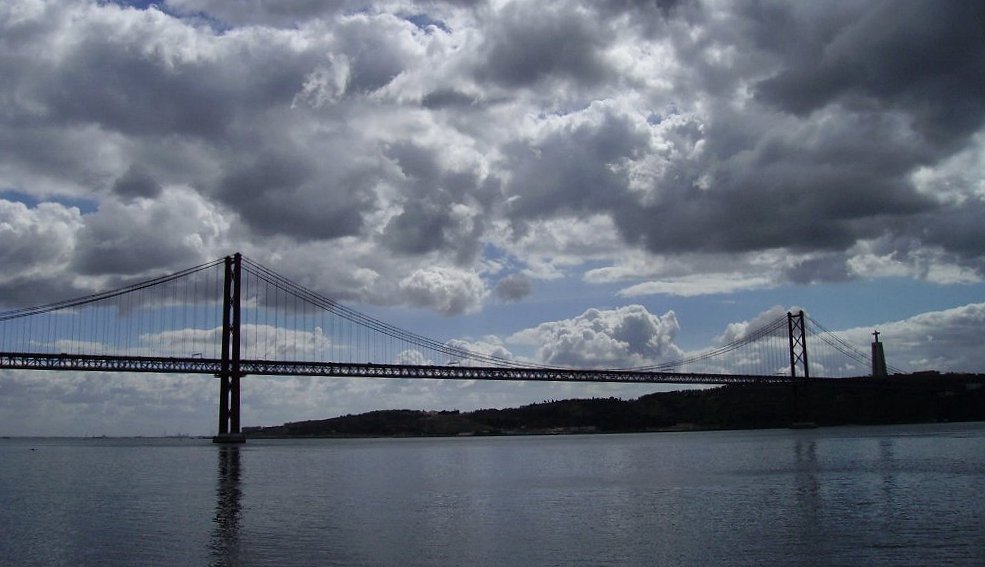 photo "Bridge over Tagus" tags: architecture, landscape, 
