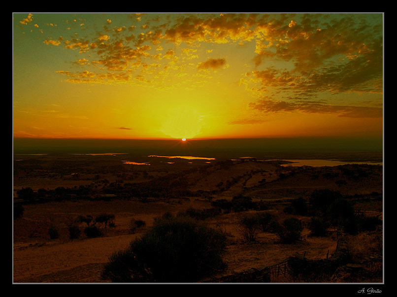 фото "Sunrise in Monsaraz" метки: пейзаж, путешествия, Европа, закат