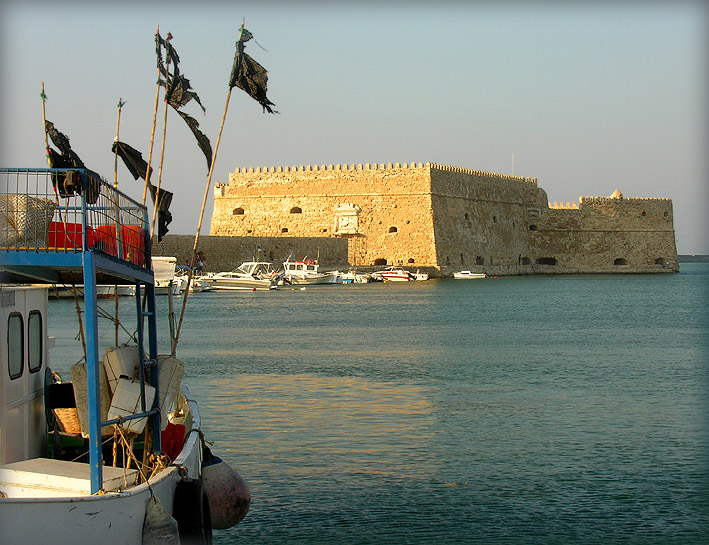photo "Pirates of the Aegean sea :))" tags: landscape, summer, water
