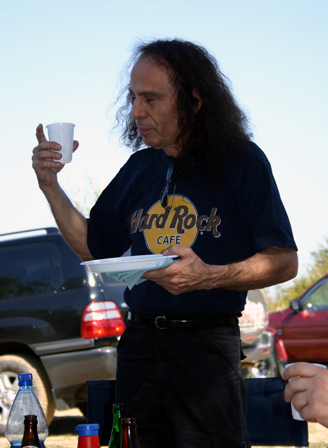 photo "Ronnie James Dio.Arguing on music 2. Not for weigh" tags: reporting, 
