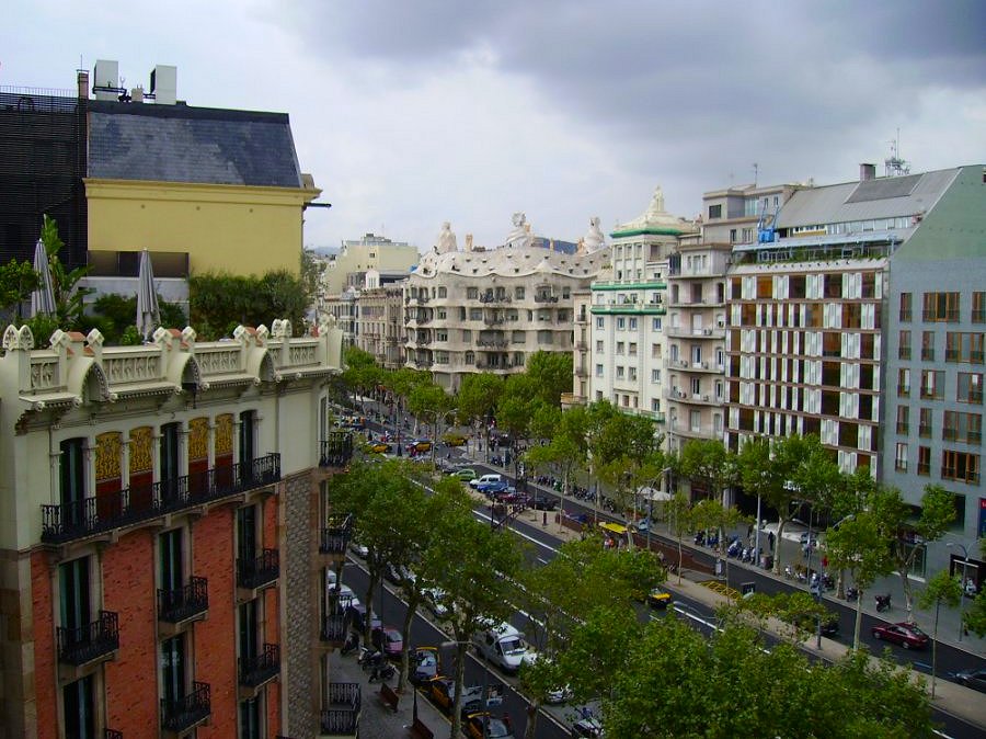 фото "Barcelona III - Paseo de Gracia" метки: архитектура, пейзаж, 