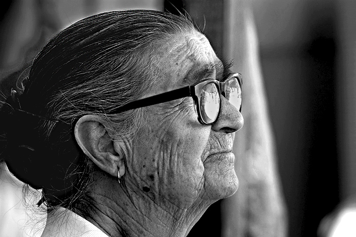 photo "Old woman" tags: portrait, still life, woman