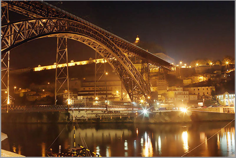 фото "OPORTO BY NIGHT" метки: архитектура, путешествия, пейзаж, Европа