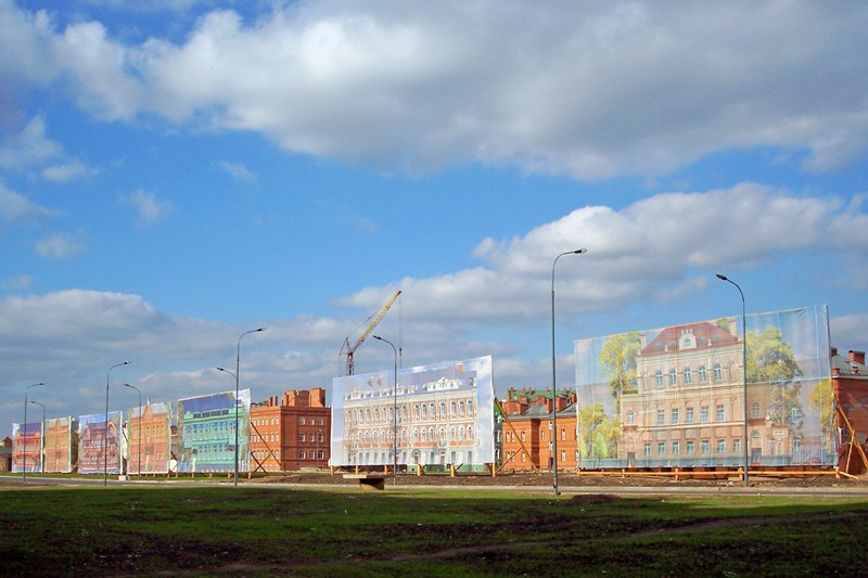 photo "The drawn street" tags: architecture, landscape, clouds