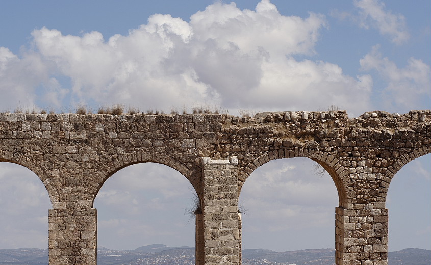 photo "agueduct" tags: architecture, landscape, clouds