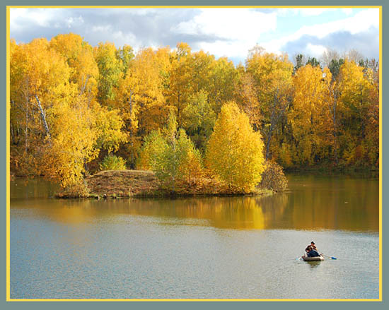 photo "Solitary boat" tags: landscape, autumn, water