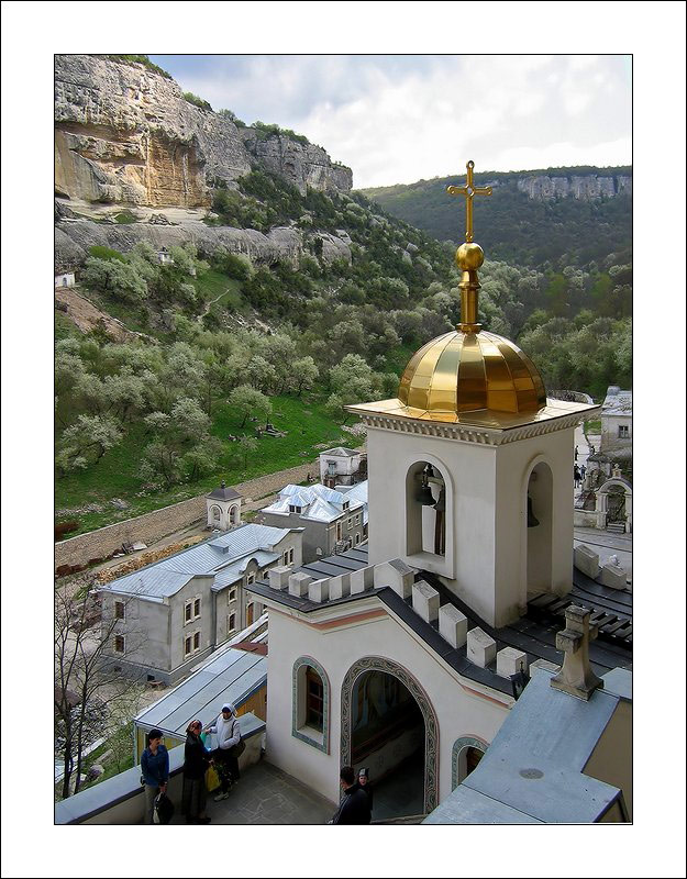 фото "Крым. Успенский монастырь. Надвратная церковь." метки: путешествия, пейзаж, Европа, горы