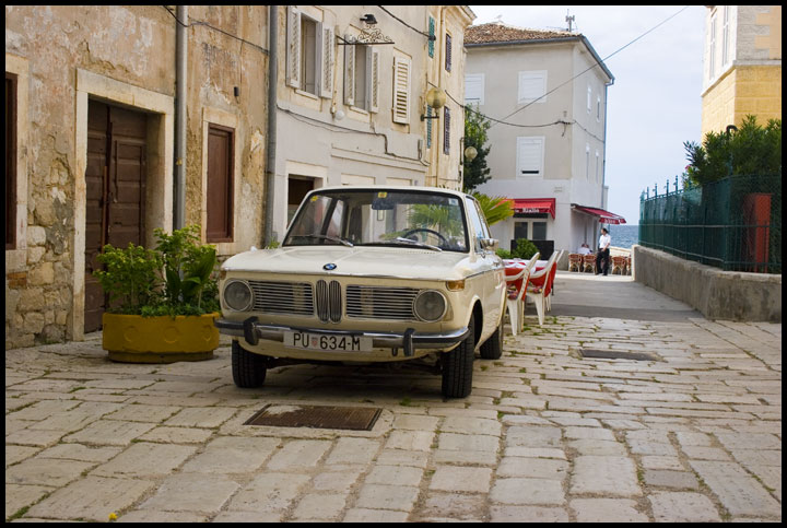 photo "old BMW" tags: travel, technics, Europe