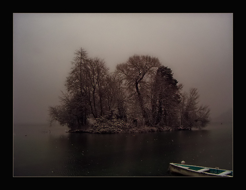 photo "The Ghost of the Lost Island" tags: landscape, misc., mountains